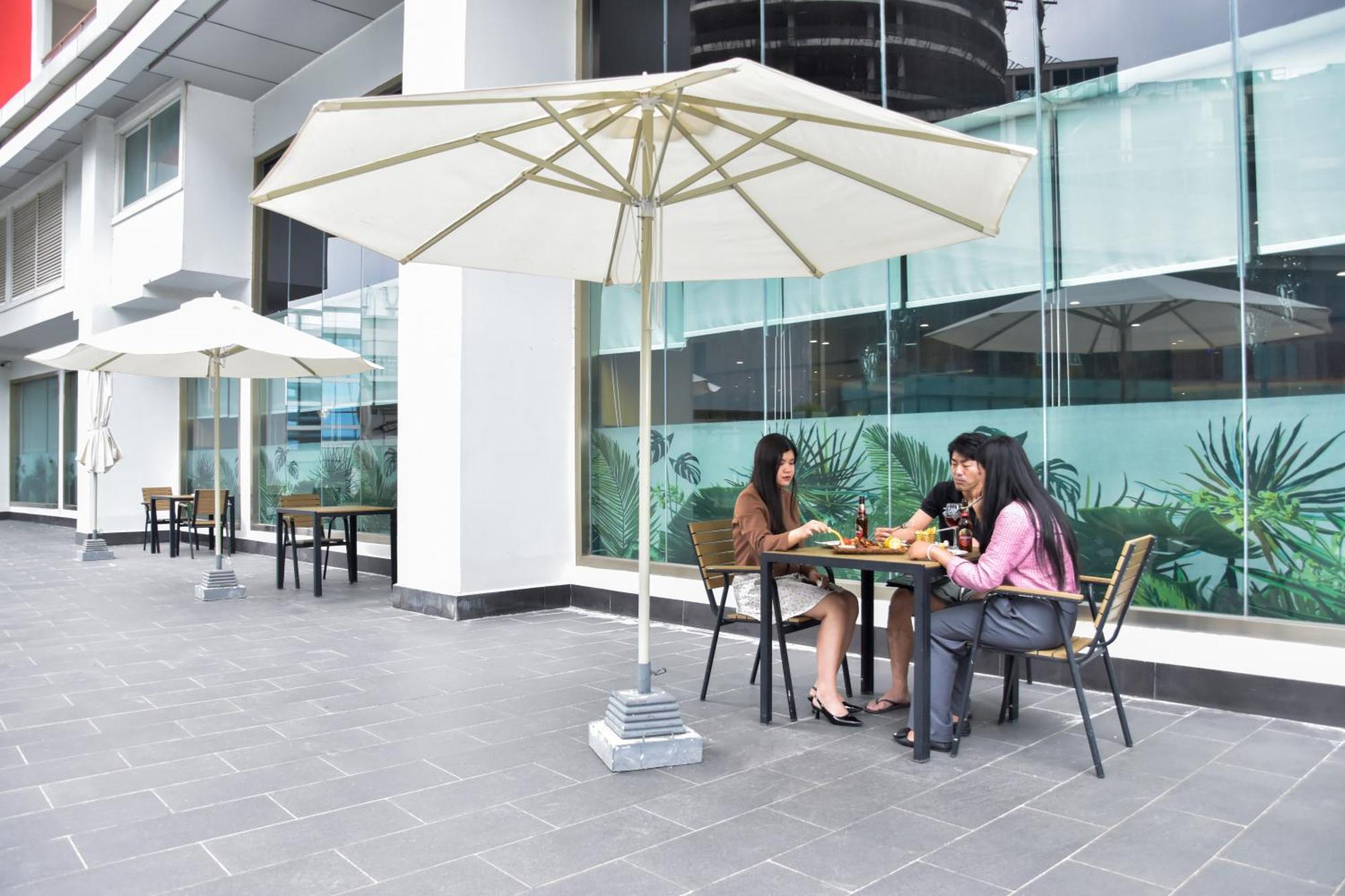 Olympia City Hotel By Dara Phnom Penh Exterior foto