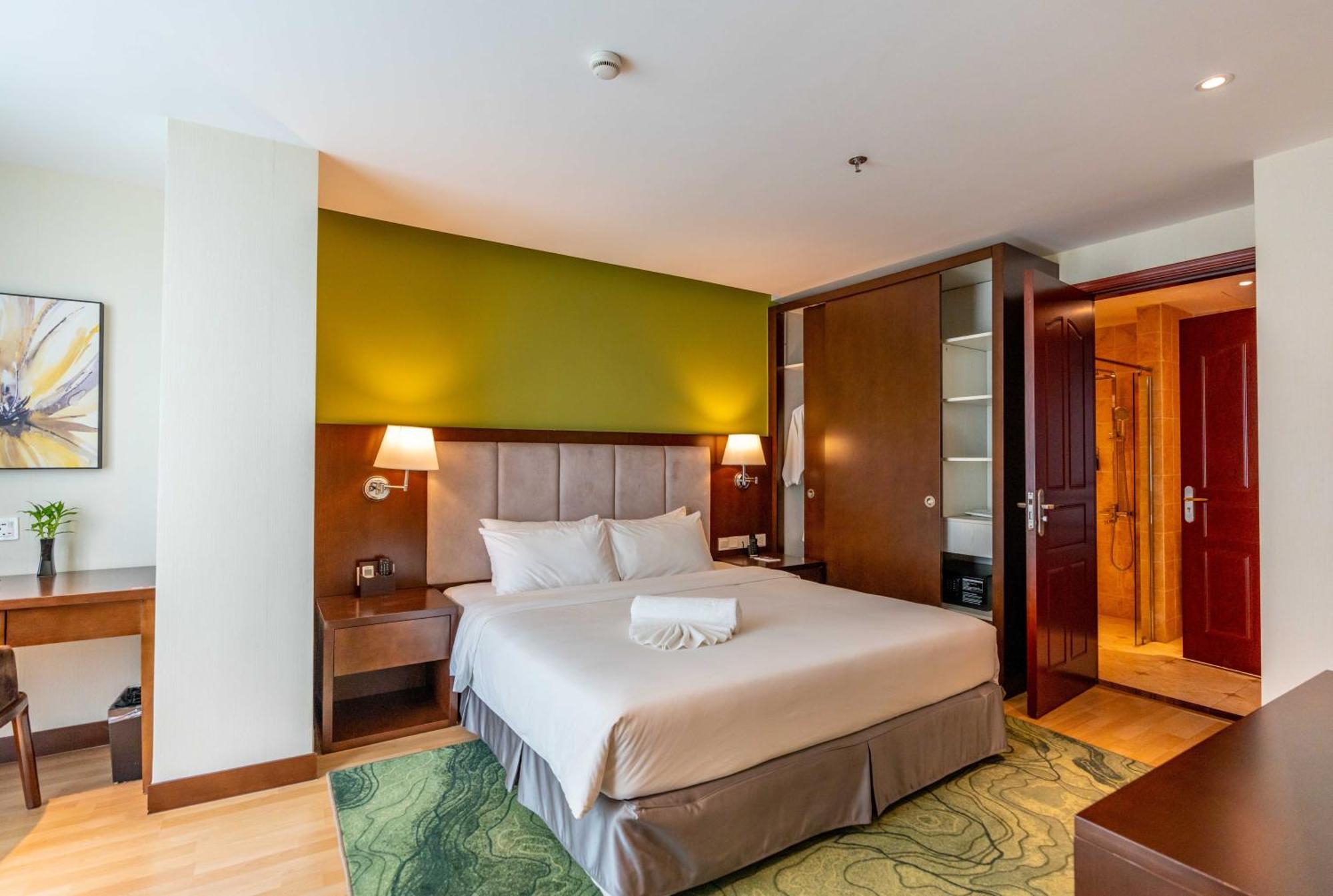 Olympia City Hotel By Dara Phnom Penh Exterior foto