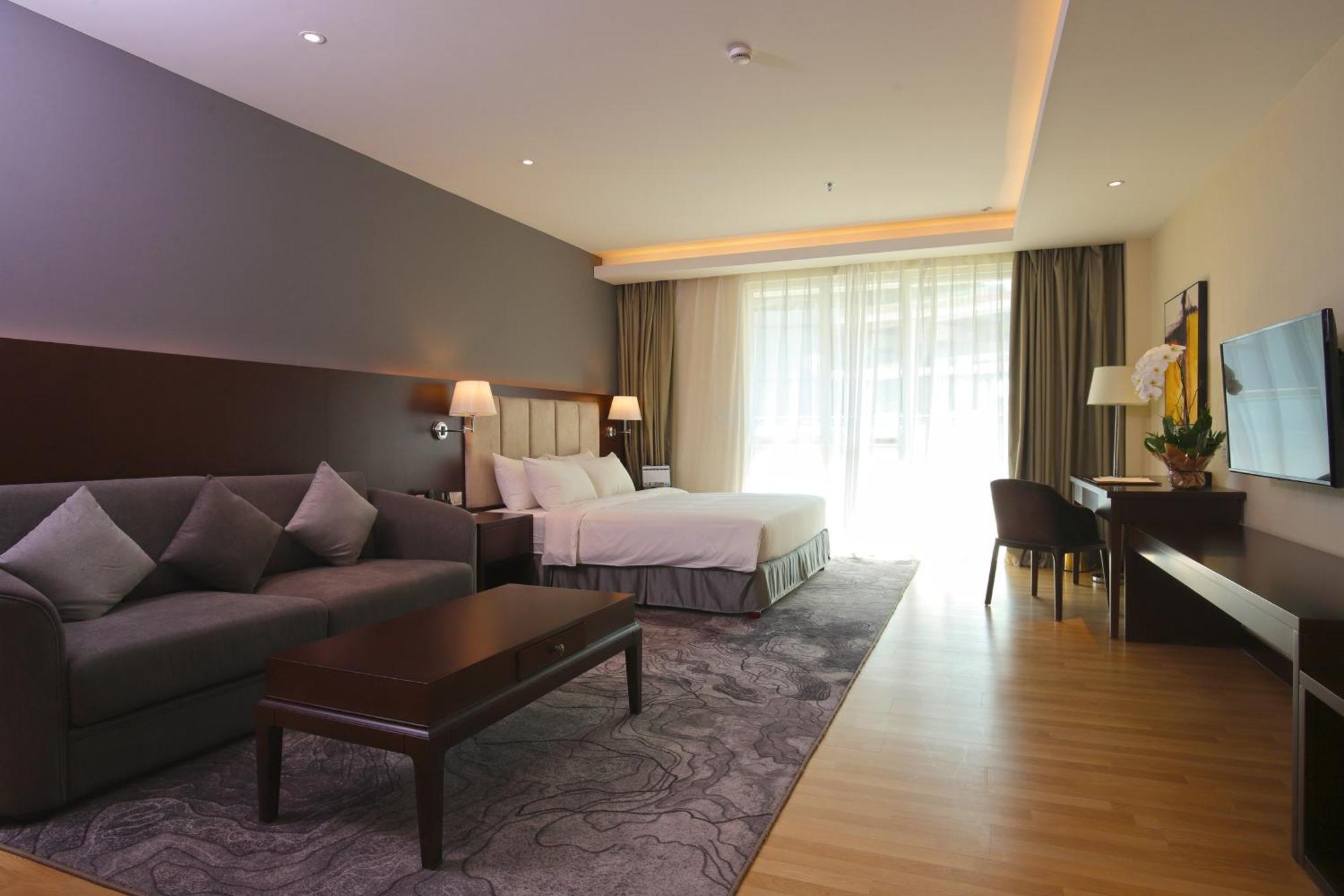 Olympia City Hotel By Dara Phnom Penh Exterior foto